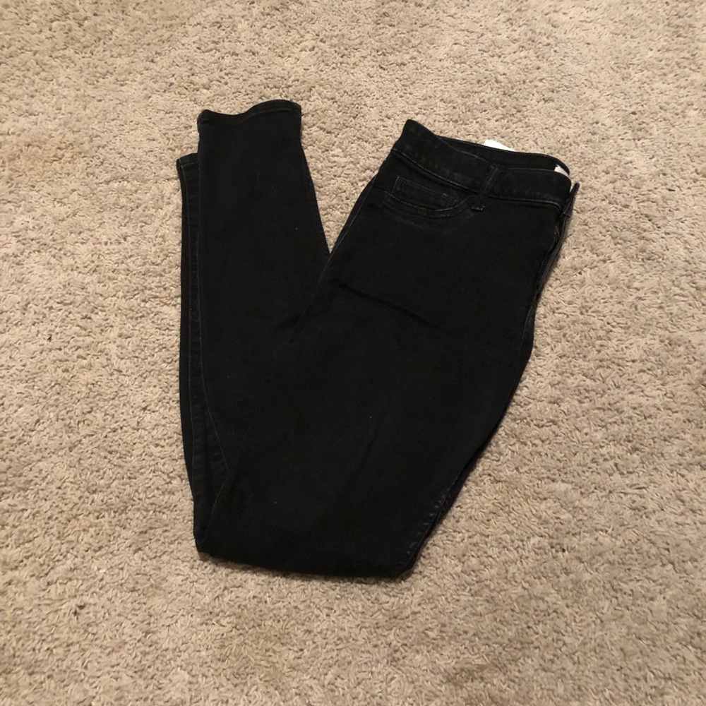 black hollister skinny jeans